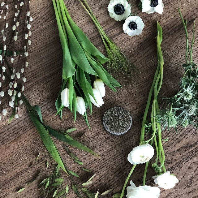 vita blommor